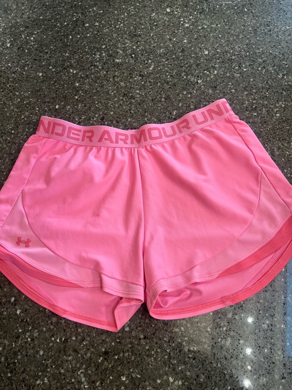 Under Armour Pink Women's Athletic Shorts Size L Running Gym Yoga Tennis Pilates